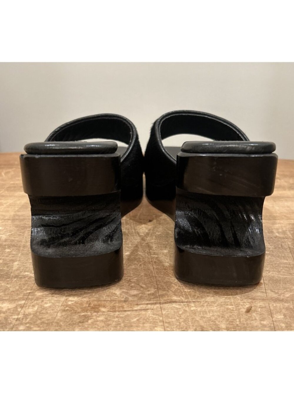 GUESS Y2K Black Calf Hair Platform Cut Out Wedge Slides Sandals US 7.5 Spain - Picture 4 of 5